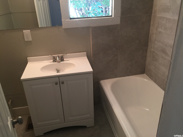 944 S Kiesel Ave E, Ogden, UT 84404 — photo 9