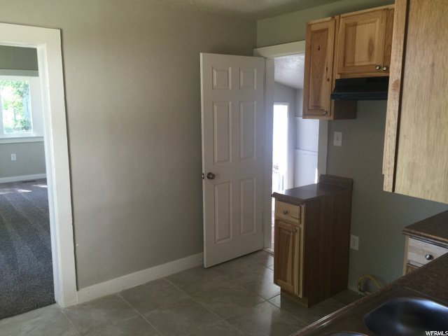 944 S Kiesel Ave E, Ogden, UT 84404 — photo 8