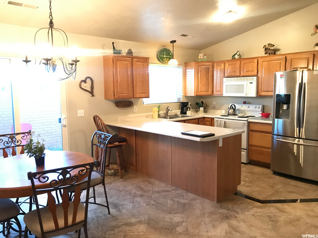 466 E Oasis Dr, Ivins, UT 84738 — photo 2