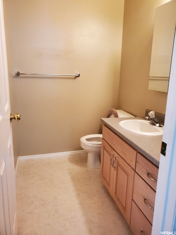 320 E 2440 N, North Logan, UT 84341 — photo 9