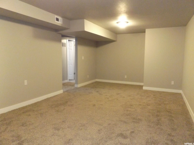 852 E Larkspur Dr, Sandy, UT 84094 — photo 9