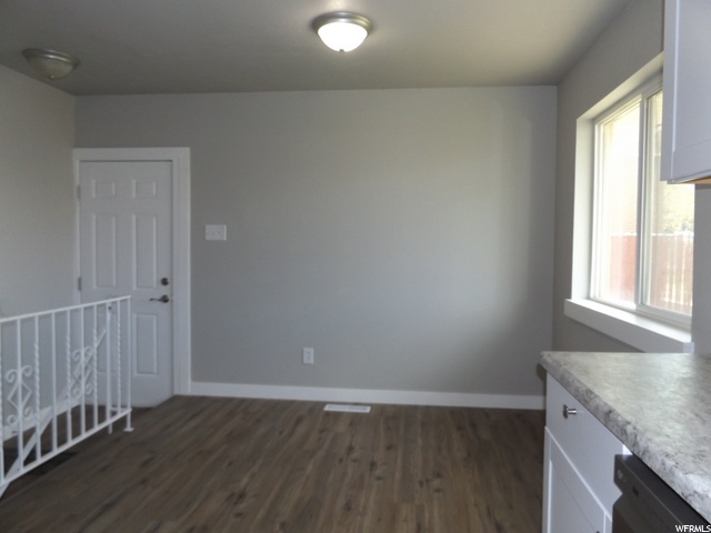 852 E Larkspur Dr, Sandy, UT 84094 — photo 6