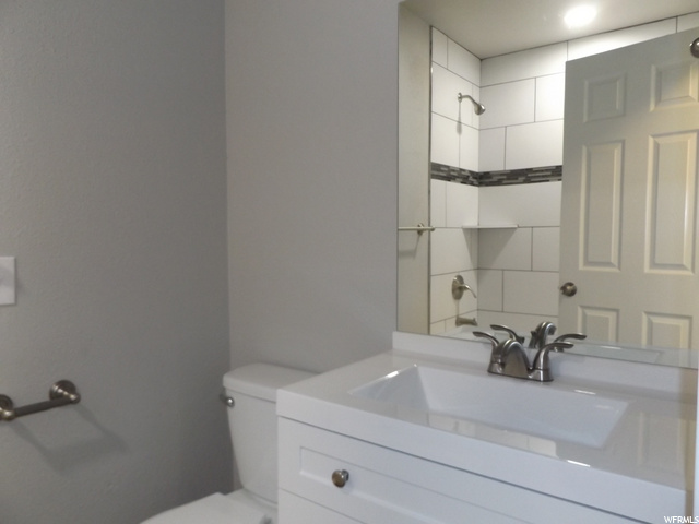 852 E Larkspur Dr, Sandy, UT 84094 — photo 10