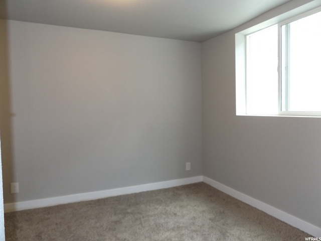852 E Larkspur Dr, Sandy, UT 84094 — photo 11