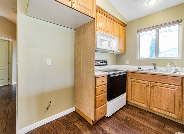 72 Redbluff Dr, Hurricane, UT 84737 — photo 9