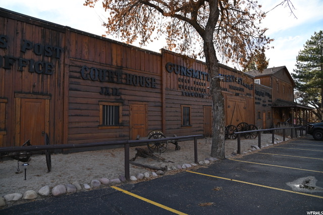 445 Park Blvd, Ogden, UT 84401 — photo 2