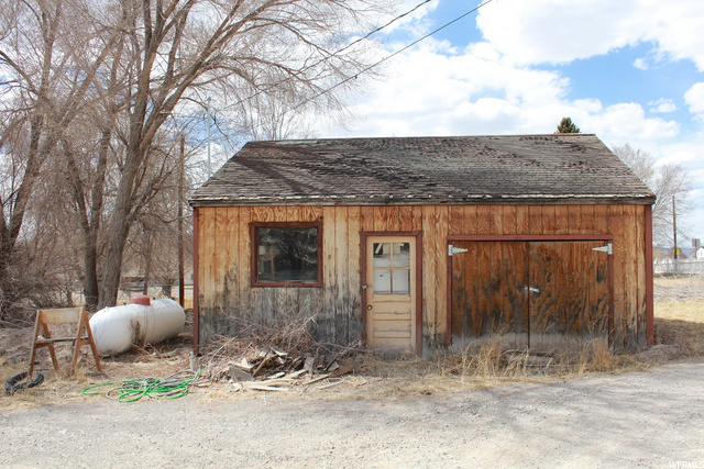 60 E Main St, Bicknell, UT 84715 — photo 9