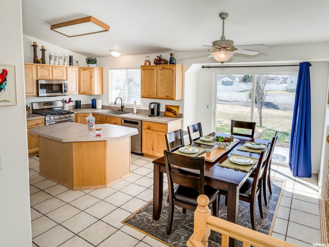2389 W 2375 N, Clinton, UT 84015 — photo 7