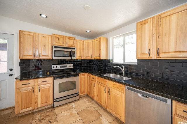 3479 S 50 E, Bountiful, UT 84010 — photo 7