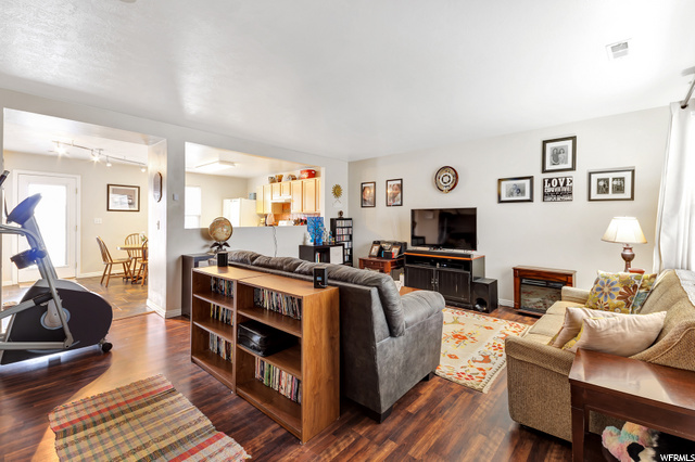 1983 N 2225 W, Clinton, UT 84015 — photo 2
