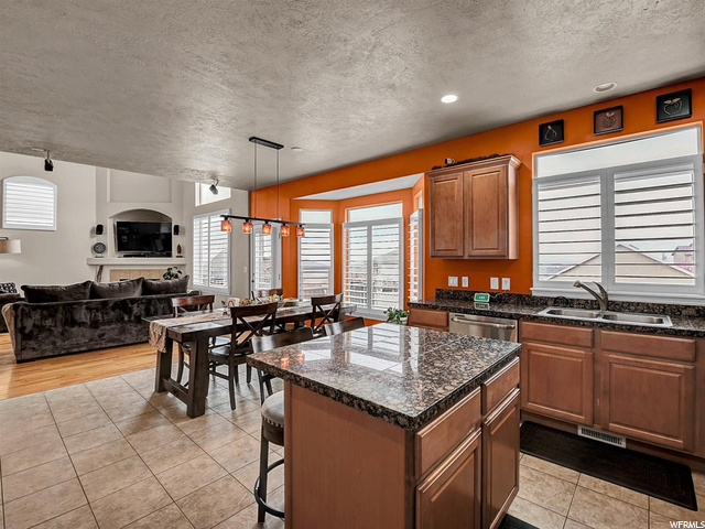 237 E Red Leaf Dr, Draper, UT 84020 — photo 8