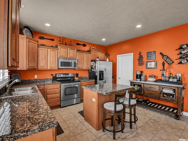 237 E Red Leaf Dr, Draper, UT 84020 — photo 7