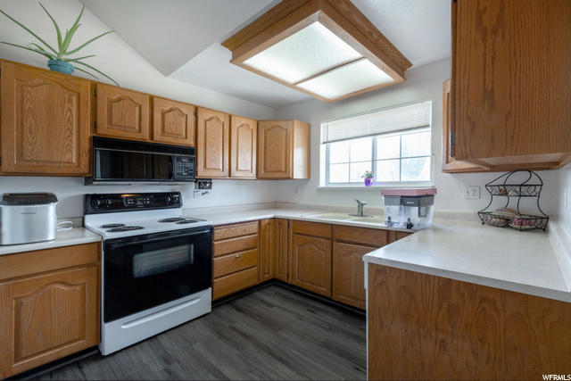 1252 E Shadow Gate Cir S, Sandy, UT 84094 — photo 10