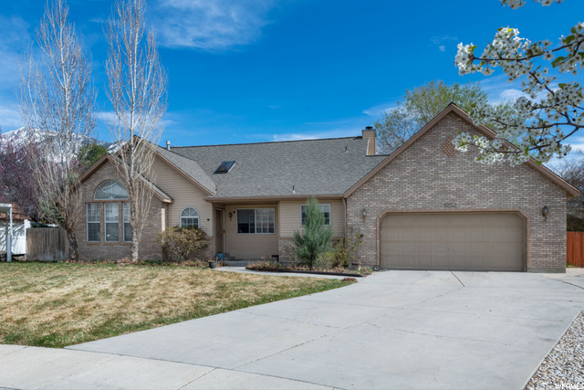 1252 E Shadow Gate Cir S, Sandy, UT 84094 — photo 2