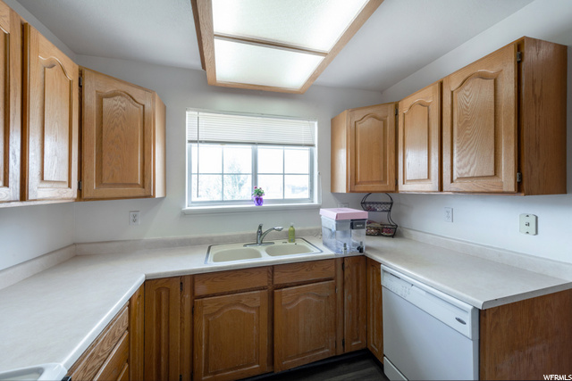 1252 E Shadow Gate Cir S, Sandy, UT 84094 — photo 9