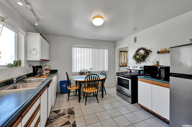 6291 S 400 E, Murray, UT 84107 — photo 10