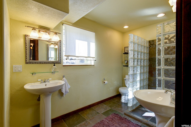 192 E Hatchery Rd, Bicknell, UT 84715 — photo 11