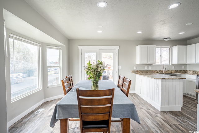 731 E Sandy Dunes Cir, Sandy, UT 84094 — photo 5