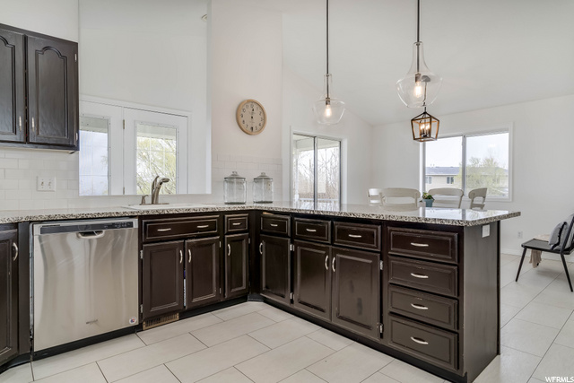 555 E 3200 N, North Ogden, UT 84414 — photo 11