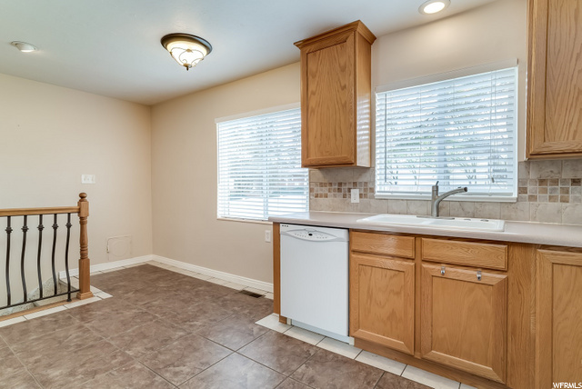 93 E Center St, Clearfield, UT 84015 — photo 12