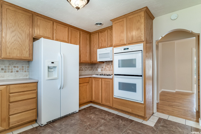 93 E Center St, Clearfield, UT 84015 — photo 11