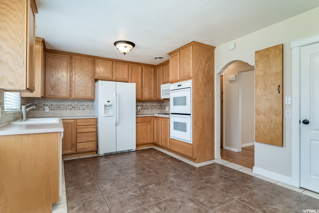 93 E Center St, Clearfield, UT 84015 — photo 10