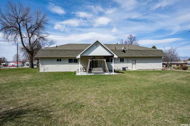 369 S State St, Richmond, UT 84333 — photo 9