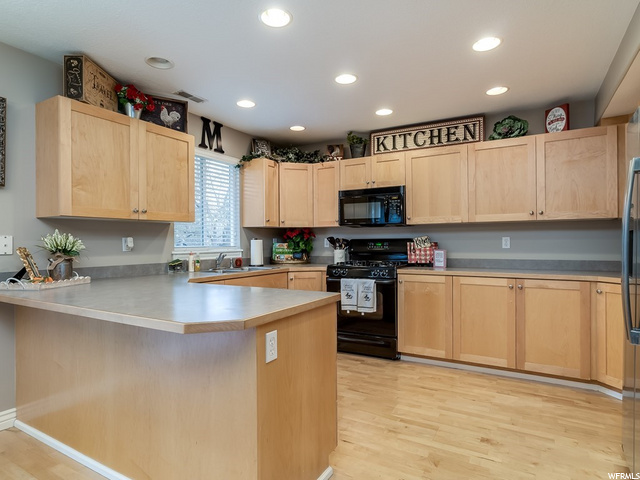1112 S Creekside Dr E, Ogden, UT 84404 — photo 8