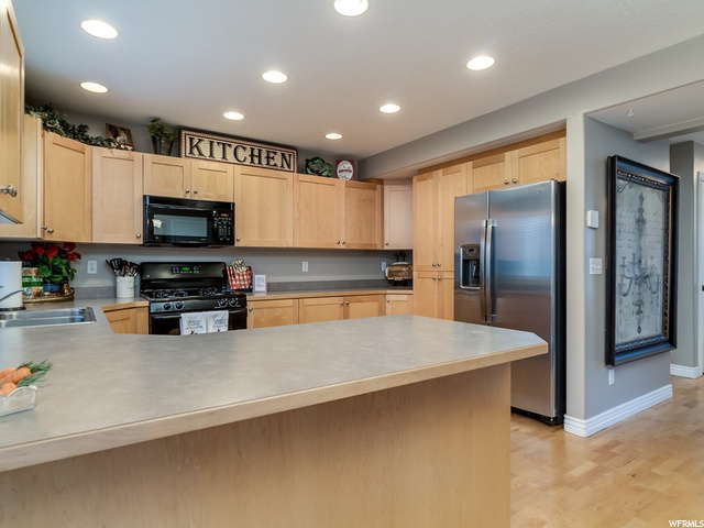 1112 S Creekside Dr E, Ogden, UT 84404 — photo 9