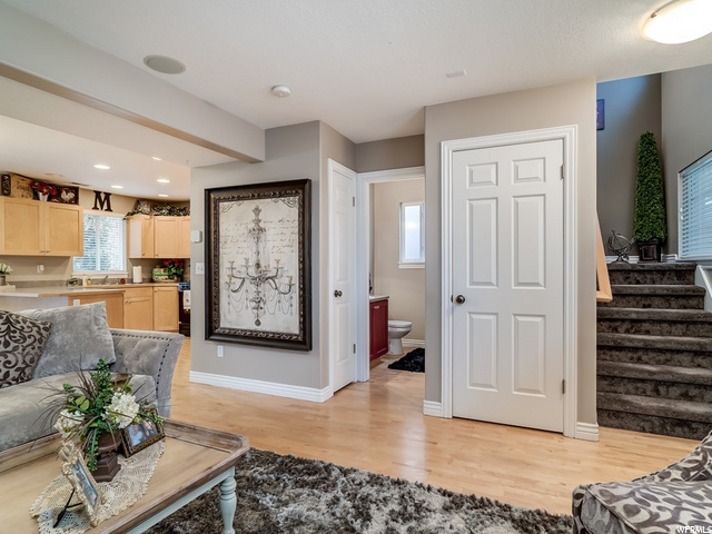 1112 S Creekside Dr E, Ogden, UT 84404 — photo 6