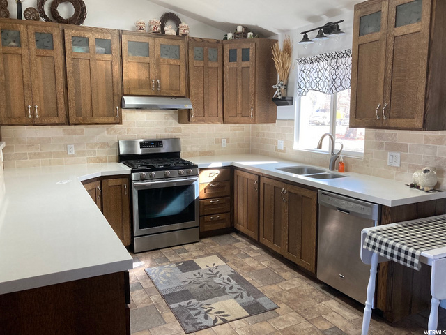 479 S 500 W, Loa, UT 84747 — photo 8