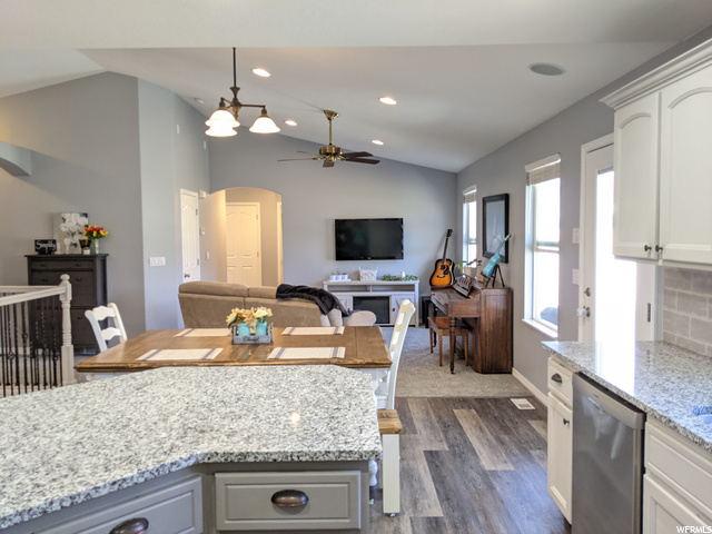 1237 S Banbury Dr., Syracuse, UT 84075 — photo 3