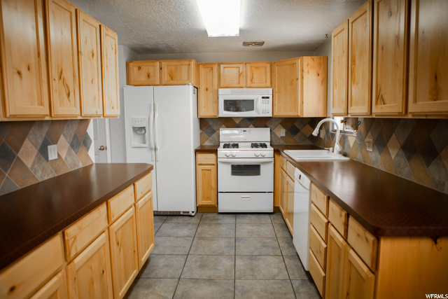 88 W 2400 N, Sunset, UT 84015 — photo 9