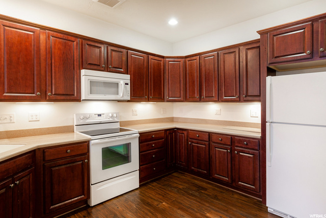 668 N 165 W, Centerville, UT 84014 — photo 10