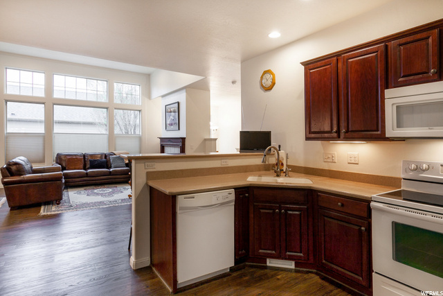 668 N 165 W, Centerville, UT 84014 — photo 9