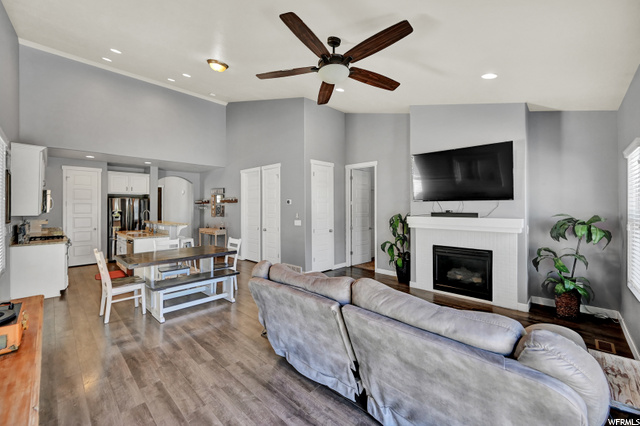 203 E Flicker Dr E, Sandy, UT 84070 — photo 4