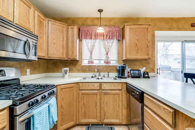 974 N 750 W, Clinton, UT 84015 — photo 9