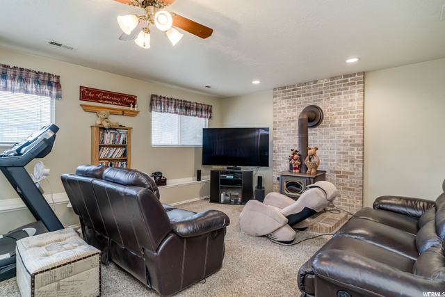 974 N 750 W, Clinton, UT 84015 — photo 11