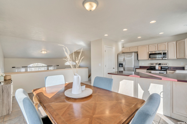 768 W 1240 N, Clinton, UT 84015 — photo 4
