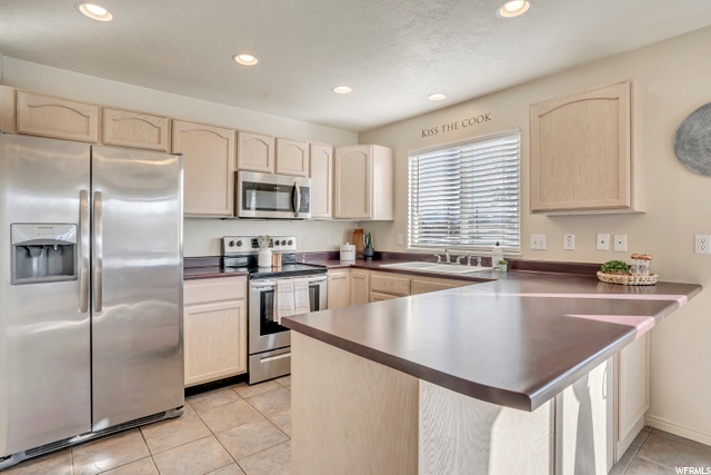 768 W 1240 N, Clinton, UT 84015 — photo 5