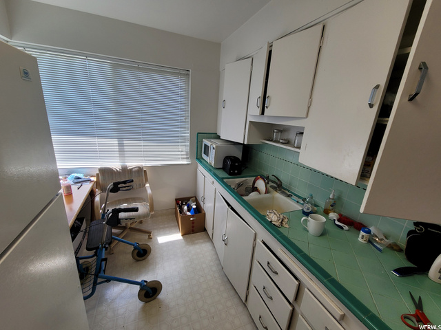 341 W Center St, Bountiful, UT 84010 — photo 8
