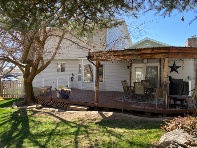 1264 N 3100 E, Layton, UT 84040 — photo 4