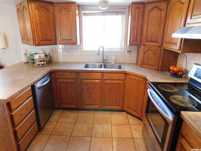 5752 S 3750 W, Roy, UT 84067 — photo 5