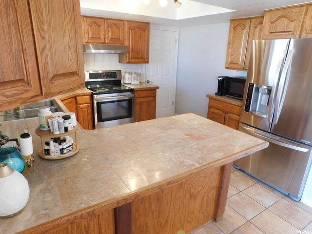 5752 S 3750 W, Roy, UT 84067 — photo 4