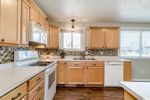 642 W 1635 N, Clinton, UT 84015 — photo 9