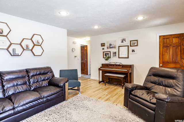 240 E 300 N, Centerville, UT 84014 — photo 8