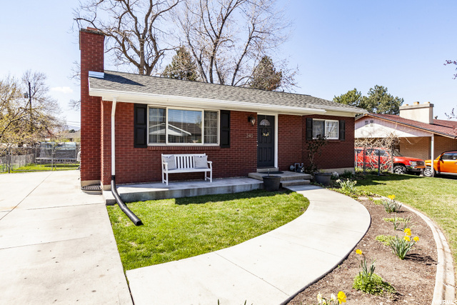 240 E 300 N, Centerville, UT 84014 — photo 2