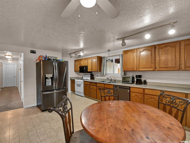 8500 S 1330 E, Sandy, UT 84093 — photo 9