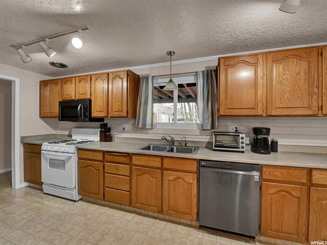 8500 S 1330 E, Sandy, UT 84093 — photo 10