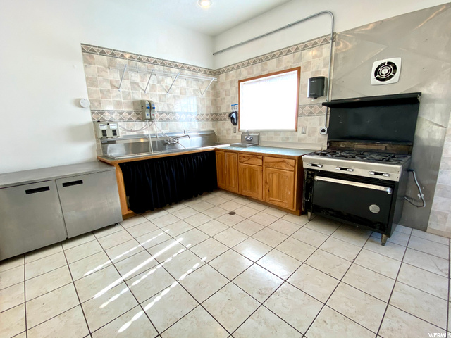 161 E 100 N, Vernal, UT 84078 — photo 2